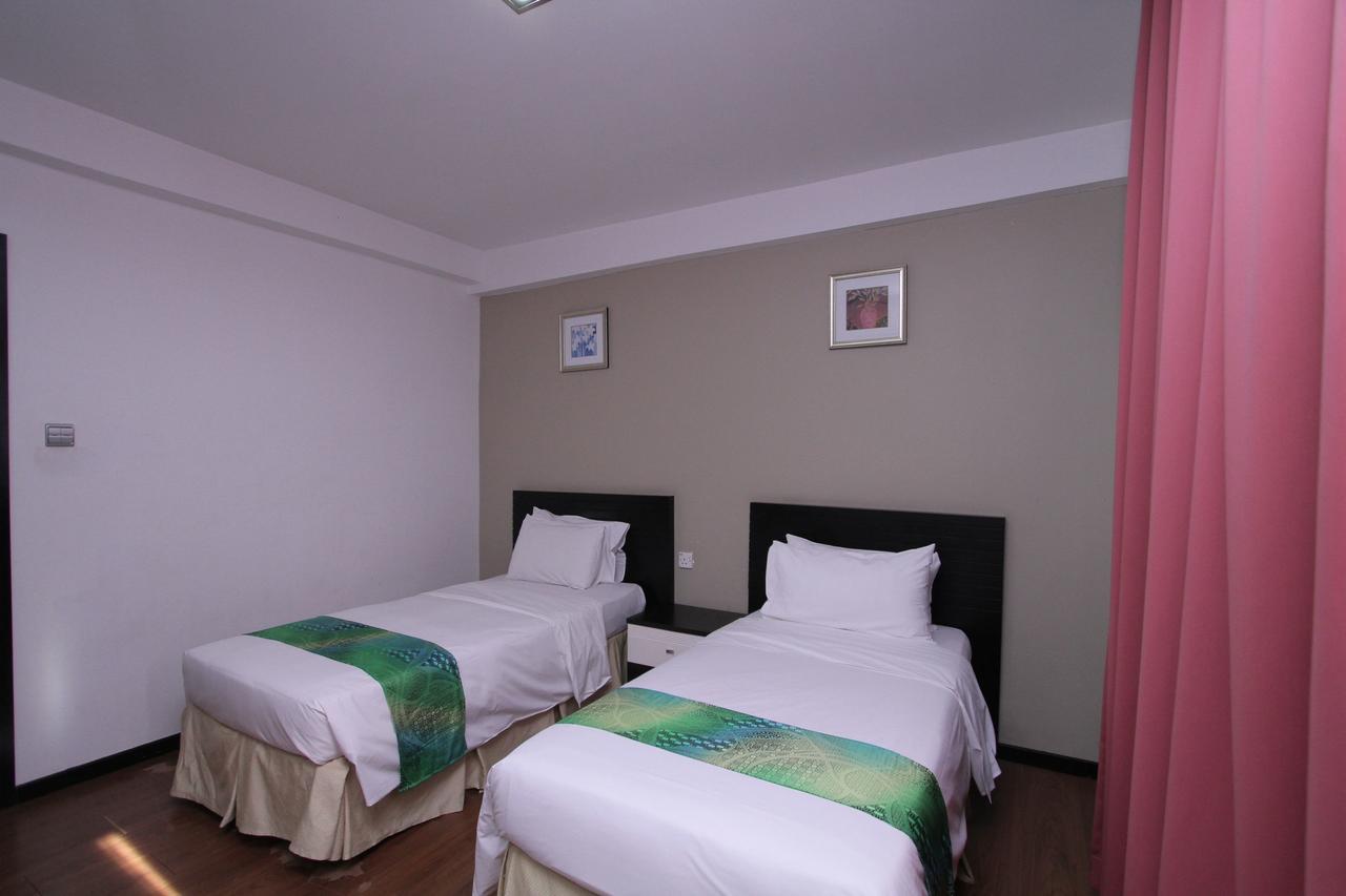 Likas Square Apartment Hotel Kota Kinabalu Exterior photo