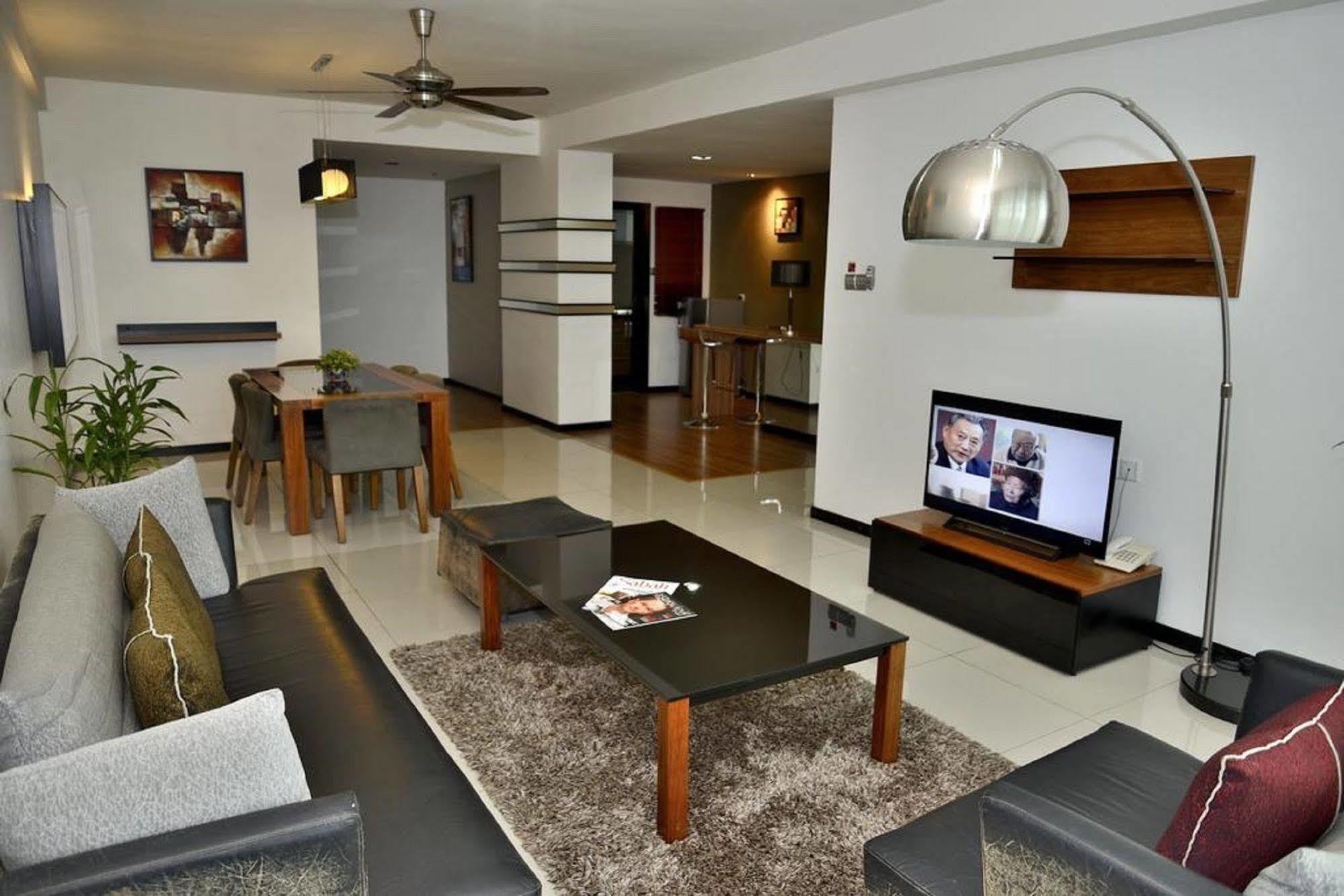 Likas Square Apartment Hotel Kota Kinabalu Exterior photo